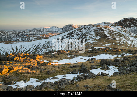 Blick vom Gipfel des Brandreth bei Sonnenuntergang mit Blick auf großen Giebel, Cumbria, Nationalpark Lake District, England, UK Stockfoto
