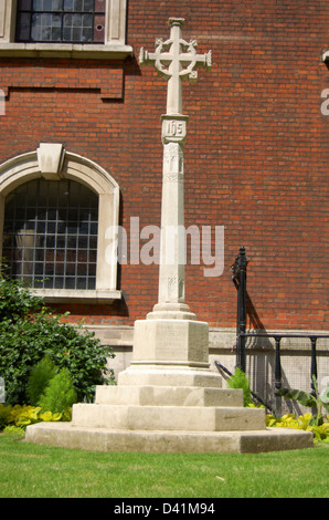 Denkmal in der Begründung des St Botolph ohne Bishopsgate Kirche in der Stadt von London, England Stockfoto