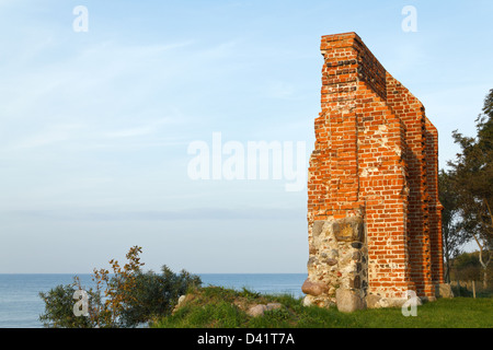 Hoff auf der Ostsee, Polen, Ruinen der St.-Nikolaus-Kirche Stockfoto