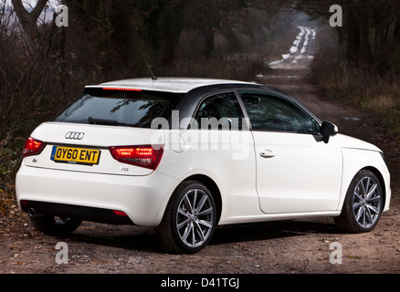 Weißen Audi A1 geparkt auf Land Straße, Winchester, England, UK Stockfoto