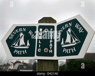 Post für den Severn Weg Weg öffentlichen Fußweg am Severn Strand in der Nähe von Bristol zu unterzeichnen. Stockfoto