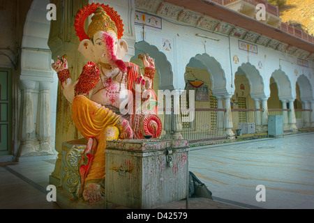 Hindu-Gott Ganesha Monkey Tempel in Galtaji, Jaipur, Rajasthan, Indien Stockfoto