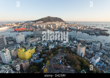 Busan Metropolitan City Panoramablick von Busan Tower im Yongdusan Park Stockfoto