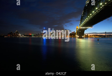 Sydney, Australien, einen Blick über die Bucht von Port Jackson in der Nacht Stockfoto