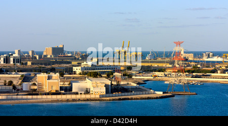 Erhöhten Blick auf den Hafen von Abu Dhabi, Vereinigte Arabische Emirate Stockfoto