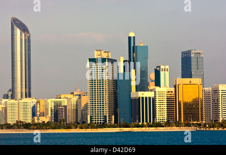Die Skyline von Abu Dhabi, Vereinigte Arabische Emirate Stockfoto