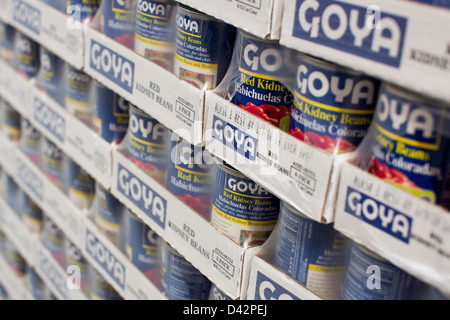 Goya-Kidney-Bohnen auf dem Display an einem Costco Wholesale Warehouse Club. Stockfoto