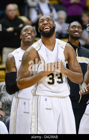 2. März 2013: UCF vorwärts Keith Clanton (33) reagiert auf die Grafikkarte auf senior Vorabend 1. Hälfte Mens NCAA Basketball-Spiel Action zwischen die Memphis Tigers und die zentralen Florida Ritter im UCF Arena in Orlando, Fl. Stockfoto