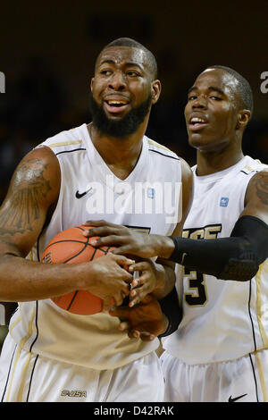 2. März 2013: UCF vorwärts Keith Clanton (33) reagiert nach für ein Foul aufgerufen wird, während der 1. Hälfte Mens NCAA Basketball-Spiel Action zwischen die Memphis Tigers und die zentralen Florida Ritter im UCF Arena in Orlando, Fl. Stockfoto