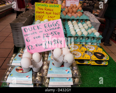 Cumbrian Enteneier zum Verkauf in Borough Market, London Stockfoto