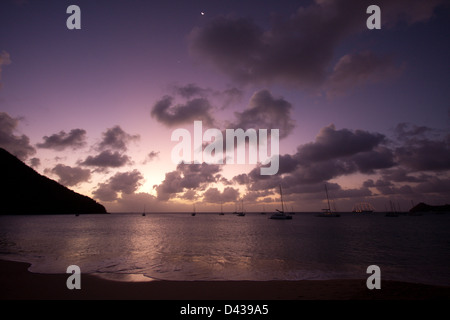 Sonnenuntergang über Reduit Beach in St. Lucia Stockfoto