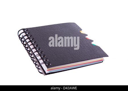 Büro-Notebook isoliert auf weiss. Zurück zum Schulkonzept. Post-it Note. Stockfoto