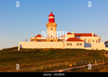 Cabo da Roca in Portugal, Leuchtturm befindet sich auf einem Felsen von dem westlichsten Punkt Europas Stockfoto