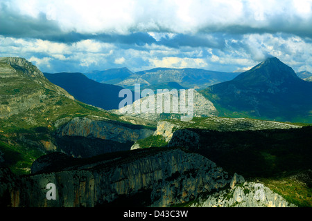 Bergwelt der Verdon-Schlucht - Les Gorges du Verdon ist der größte Canyon Europas Stockfoto