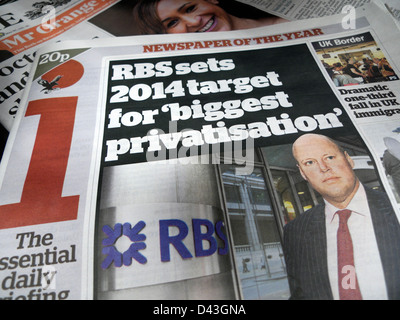 Unabhängige Zeitung titelt "RBS setzt 2014 Ziel für die größte Privatisierung" London England UK 28. Februar 2013 Stockfoto