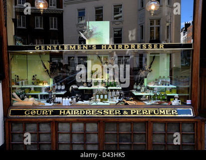 Fassade des G.F.Trumper Friseurladen in Mayfair London Stockfoto