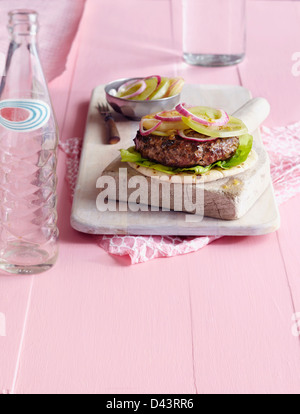 Burger im Fladenbrot Stockfoto