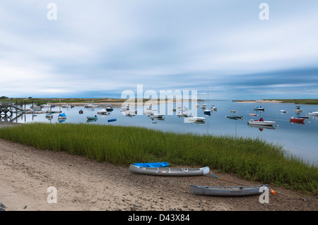 Boote im Hafen Pamet, Truro, Cape Cod, Massachusetts, USA. Stockfoto