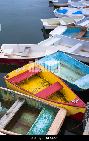 Hölzerne Ruderboote in Pamet Hafen, Truro, Cape Cod, Massachusetts, USA Stockfoto