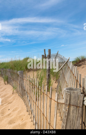 Holzzaun auf Strand, Provincetown, Cape Cod, Massachusetts, USA Stockfoto