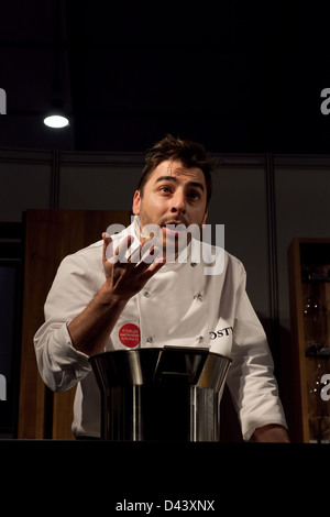 Forum Gastronòmic Girona 2013. Workshop Jordi Roca. Rocambolesc Stockfoto