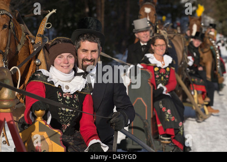 Schlitteda Festival Pferd Schnee Schweiz Schweizer Stockfoto