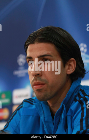 Nikosia, Zypern, MARC H 26:Sami Khedira während der Pressekonferenz von der UEFA Champions League-Spiel zwischen APOEL und Real Madrid ein Stockfoto