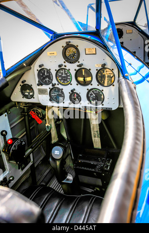 Tag der offenen Tür Cockpit ein WWII uns Army Air Corp PT-17 Stearman Training Flugzeug auf dem Flughafen Venedig Stockfoto