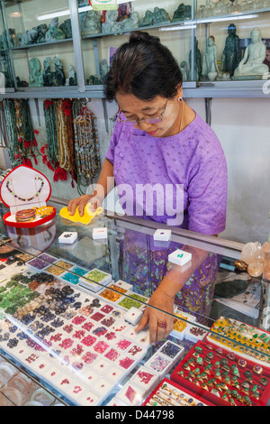 Myanmar, Yangon, Bogyoke Markt, Edelstein und Schmuck-Shop Stockfoto