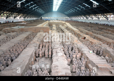 Gesamtansicht von der Terrakotta-Armee in Grube 1 - Xi ' an, Provinz Shaanxi, China Stockfoto