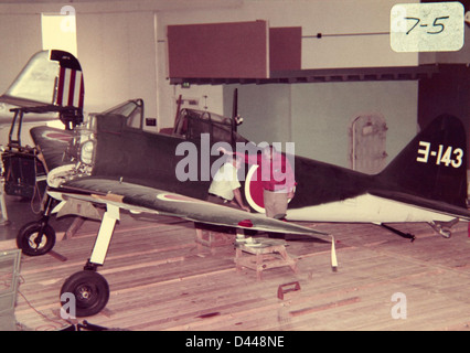 Die Mitsubishi A6M Zero war ein japanisches Langstreckenflugzeug, das während des Zweiten Weltkriegs eingesetzt wurde und für seine Agilität und Reichweite bekannt war. Stockfoto