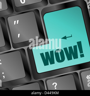 Knopf mit Hilfe-Text und Wow-Symbole auf der modernen Tastatur. Hilfe-Konzept Stockfoto