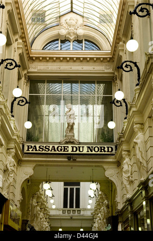 Architektonische Details von Passage du Nord Einkaufspassage in Brüssel, Belgien Stockfoto