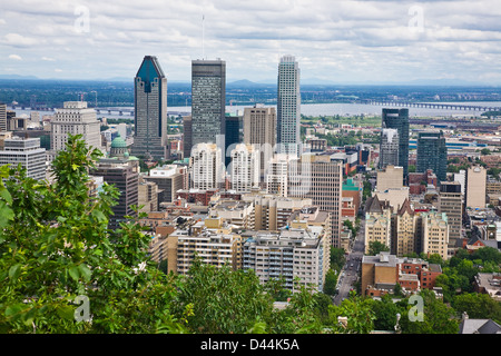 Aussicht auf Montreal Stadt von der Spitze des Mount Royal, Quebec, Kanada Stockfoto