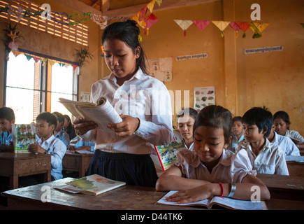 Gemischte Klasse in Ratanakiri Kambodscha Stockfoto