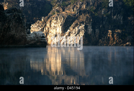 Marmorfelsen Bhedaghat in der Nähe von Jabalpur Stockfoto