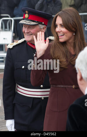 Grimsby, UK. 5. März 2013. Herzogin von Cambridge besuchen Grimsby nationalen Fischerei Heritage Centre in Grimsby. Bildnachweis: Gary Stafford / Alamy Live News Stockfoto