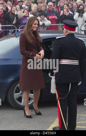 Grimsby, UK. 5. März 2013. Herzogin von Cambridge besuchen Grimsby nationalen Fischerei Heritage Centre in Grimsby. Bildnachweis: Gary Stafford / Alamy Live News Stockfoto