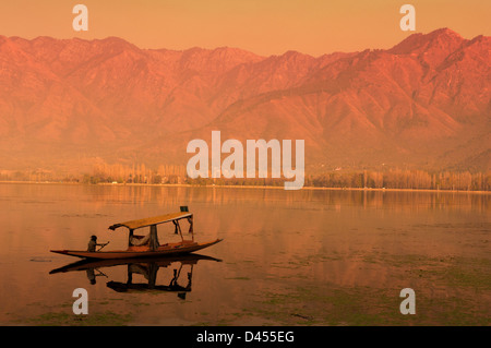 Sonnenuntergang-Dal-See in Srinagar, Kaschmir, Indien Stockfoto