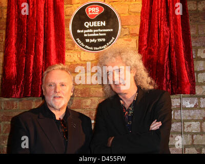 ROGER TAYLOR & BRIAN können PRS für Musik Ehren Königin mit einem HERITAGE AWARD IMPERIAL COLLEGE LONDON UK 5. März 2013 Stockfoto