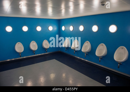 Die modernen Herren Urinale, The Lowry Centre, Salford, Großbritannien Stockfoto