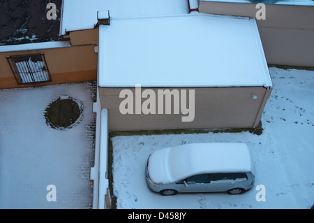 Innenhof des Wohnhauses im Winter Zizkov Viertel Prag Tschechische Republik Europa Stockfoto