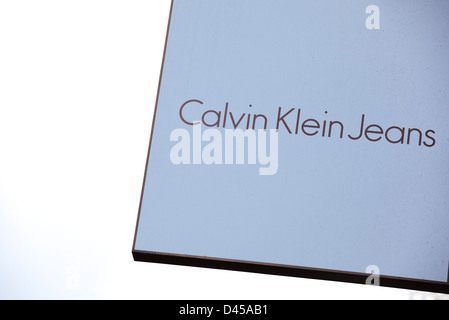 Zeichen für Calvin Klein Jeans store Stockfoto