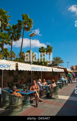 Restaurant und Café-Terrassen in der Nähe von Faro de Maspalomas in Maspalomas Resort Gran Canaria Insel der Kanarischen Inseln-Spanien-Europa Stockfoto