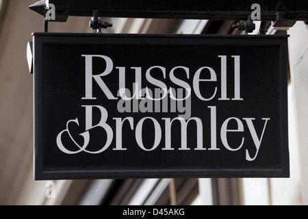 Melden Sie sich für Schuhgeschäft Russell & Bromley. Stockfoto