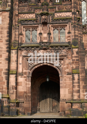 Eingang zur Kathedrale von Chester, Chester, Cheshire UK Stockfoto
