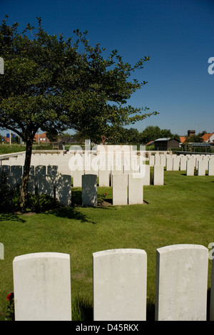 Brandhoek New Soldatenfriedhof einen britischen ersten Weltkrieg Friedhof in Flandern in der Nähe von Ypern oder Ieper Stockfoto