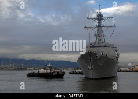 USS Michael Murphy fährt auf seiner ersten Gang aus Hawaii. Stockfoto