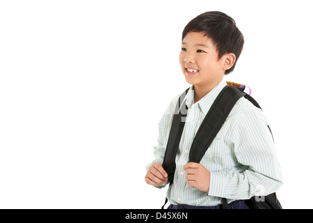 Studioaufnahme des chinesischen jungen In Schuluniform Stockfoto