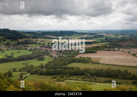 Der Blick von der Stadtmauer von Vézelay Basilika im Département Yonne von Burgund Nordfrankreich Stockfoto